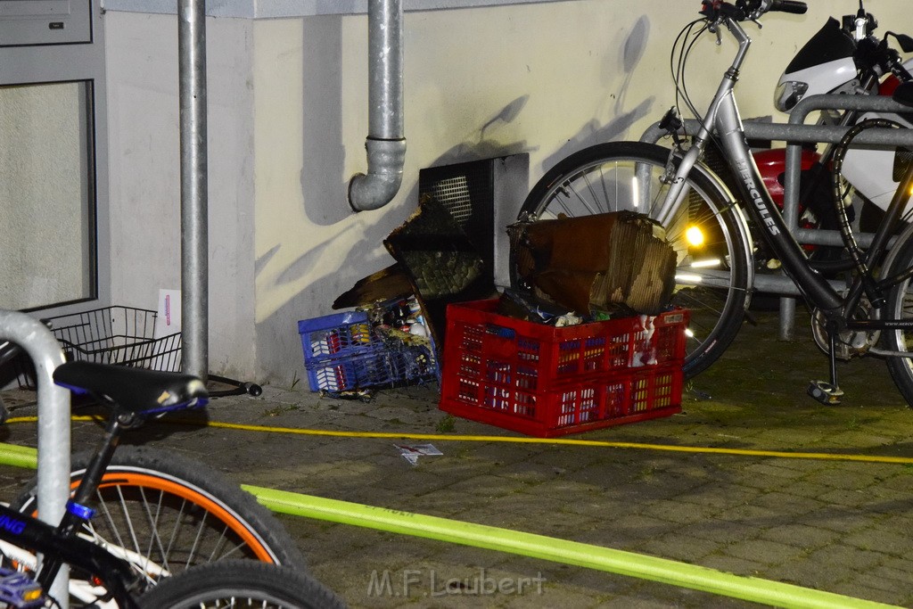 Feuer 2 Y Kellerbrand Koeln Ostheim Ruppinerstr P203.JPG - Miklos Laubert